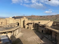 Tamgaly Tas和Nomads市，一日游 - Housity