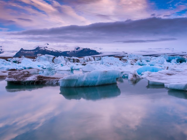 Visit Jokulsarlon Day Tour of Diamond Beach & Floating Glacier in Iceland