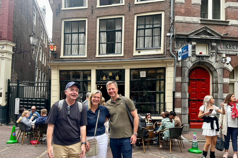 Amsterdam: Small Group Walking Tour with Fun Guide Walking Tour in Amsterdam with Enthusiastic and Fun Guide