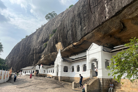 Kandy: Sigiriya Rock & Dambulla Cave Temple adventure tour