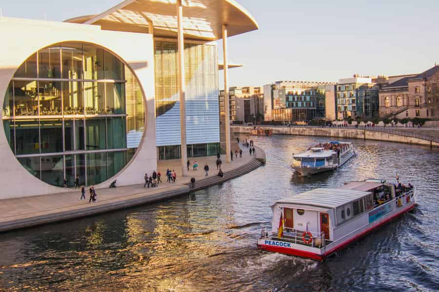 Berlin: Private Halbtagestour mit Sehenswürdigkeiten und Kunst. Foto: GetYourGuide Berlin: Private Halbtagestour mit Sehenswürdigkeiten und Kunst. Foto: GetYourGuide