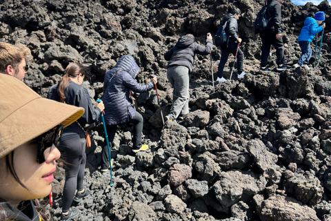 Catania: Excursión a pie por el Etna 2000 m y las Gargantas de Alcántara, recogida
