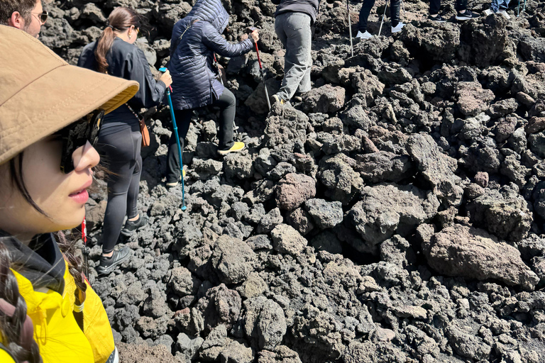 Catania: Excursión a pie por el Etna 2000 m y las Gargantas de Alcántara, recogida