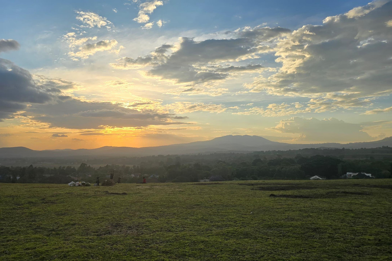 Arusha: Panoramic Sunset View with Food OptionsPanoramic Sunset View with Hot Picnic Style Meal