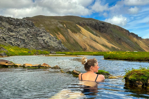 3-Day Highlands: Landmannalaugar, Emerald Ridge & Háifoss