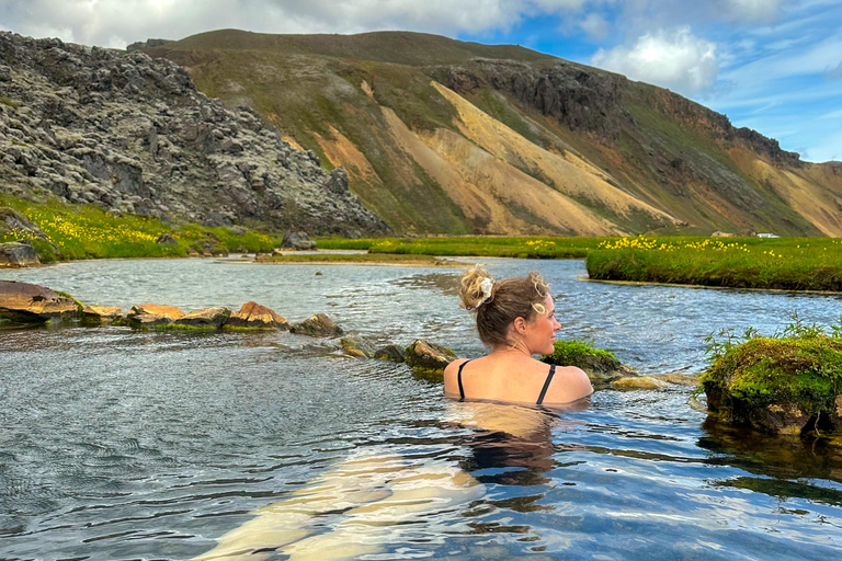 3-Day Highlands: Landmannalaugar, Emerald Ridge & Háifoss