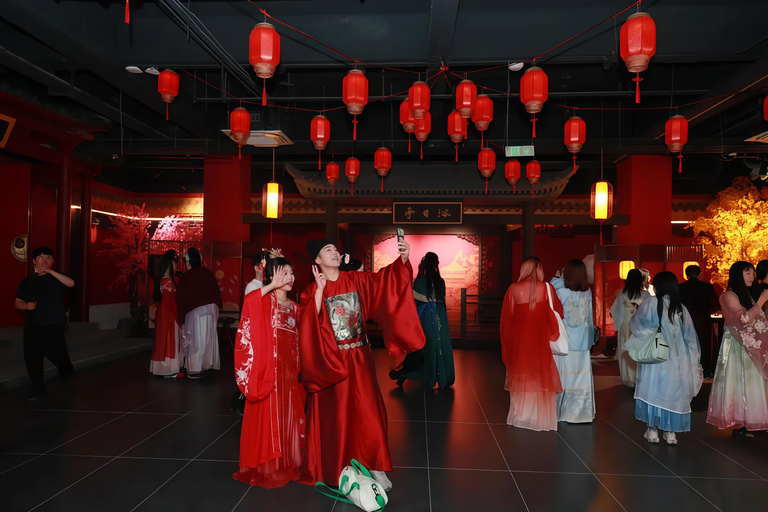 Guangzhou: Silk Road Show with Dinner & Costume Rental SVIP Seat Only Meal