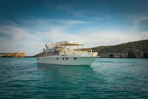 Comino & Gozo: Blå & Kristallklara laguner & havsgrottor Halvdagsutflykt