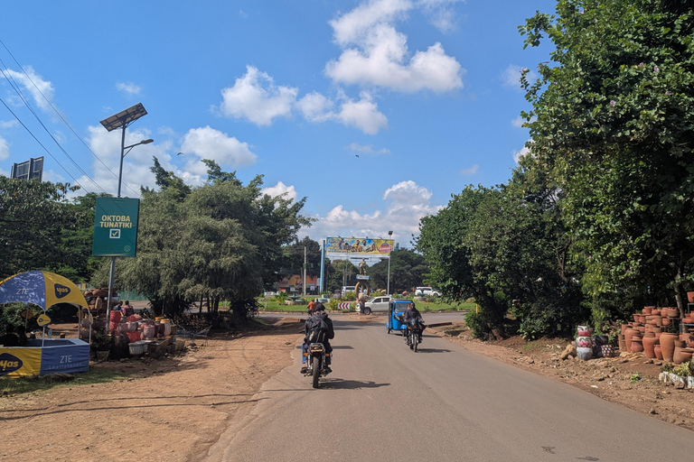 Explore Nairobi: Markets, Souvenir shops & City Tour