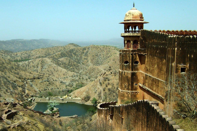 Jaipur: Amber Fort, Stepwell & Jal Mahal with Pickup Private Tour without Entry Tickets