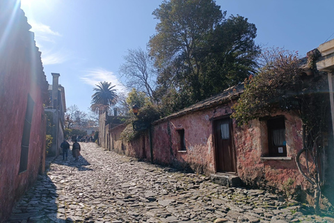 Colonia del Sacramento: City Tour Caminando y VanCity Tour Colonia del Sacramento Caminando y Van