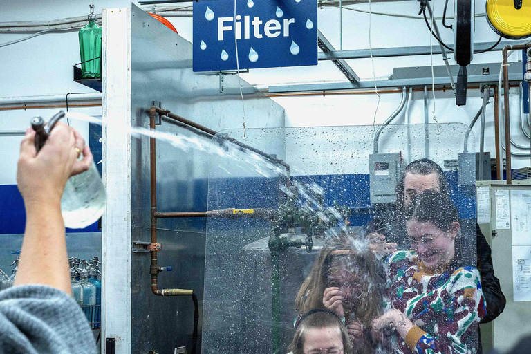 Brooklyn: Brooklyn Seltzer Museum & Factory Tour & Tasting