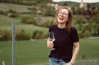 Castell: Wine tour through the vineyards with a winemaker