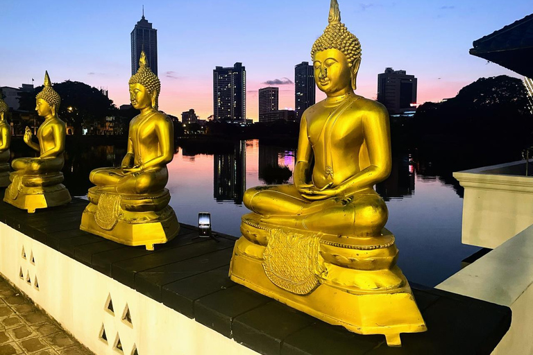 Colombo: Nightlife Tour with Tuk Tuk and Guide
