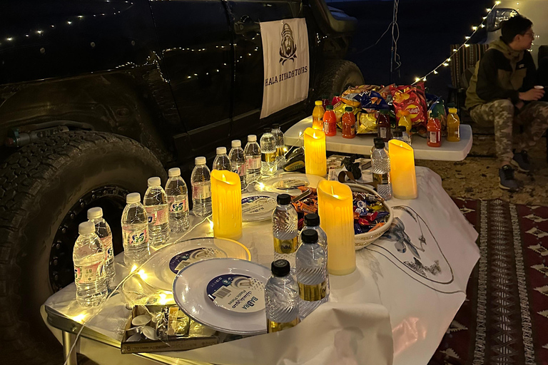 Riyadh: Edge of the World Sunset Tour with Snacks Edge of the world with sunset and stars