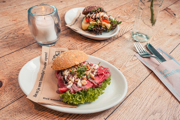 Delft: City Tour with Dutch Food and Drink