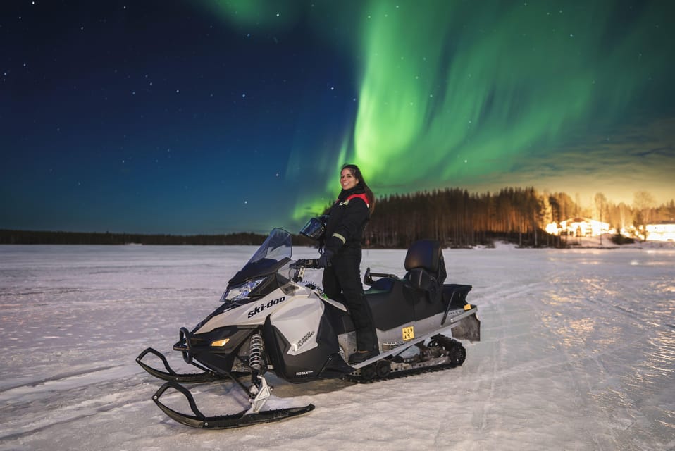 Rovaniemi: Northern Lights Snowmobile/Sleigh Hunt with BBQ