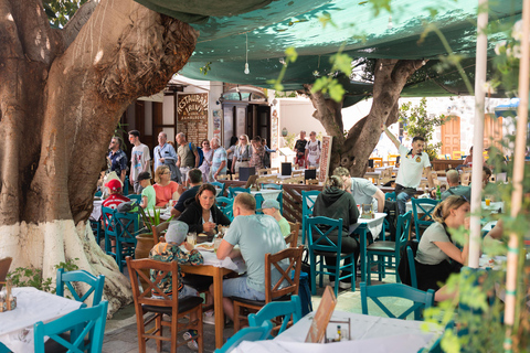 Esplora l&#039;isola di Nisyros con servizio di prelievo in hotel e tour guidato