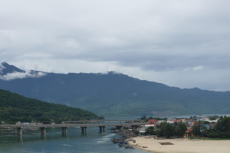 Hoi An:Private transfer To/From Hue with Sightseeing