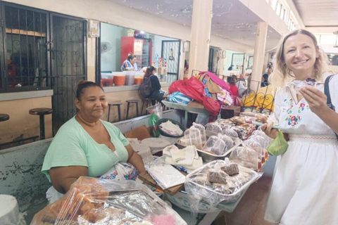León: Local Market Food Tour with Tastings & Coffee Stop