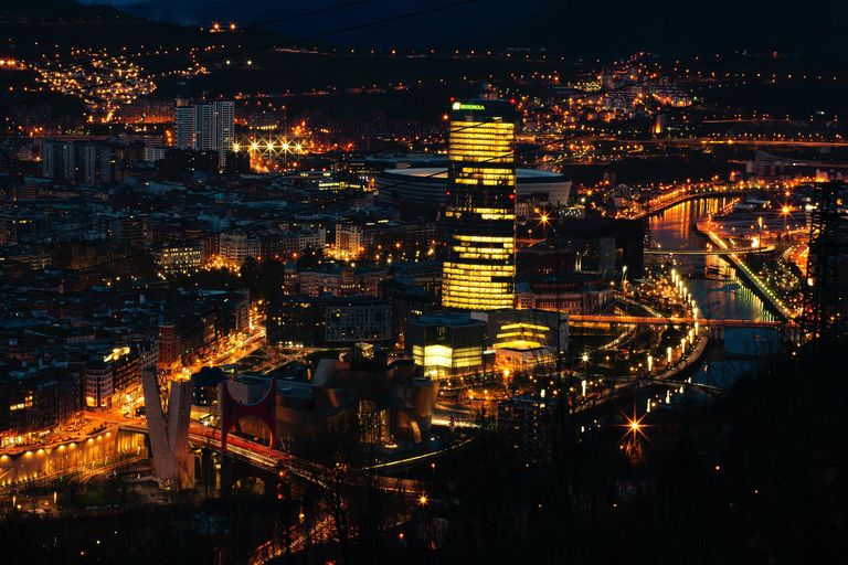 Bilbao: tour privado a pie por la noche