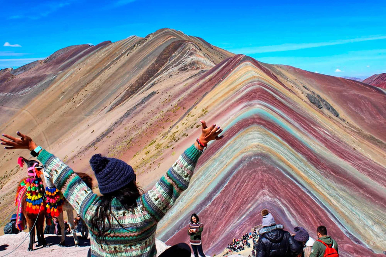 Cusco: Rainbow Mountain and Red Valley Day Trip with Meals