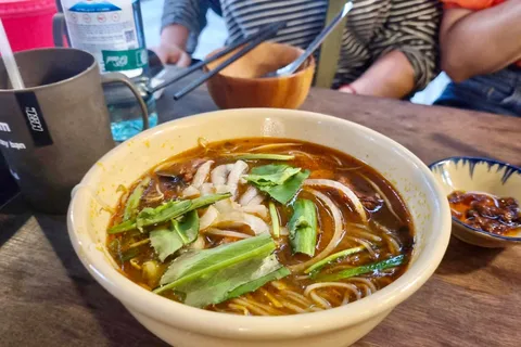 Saigon Food Tour & Highlight Hidden Gems on Scooter