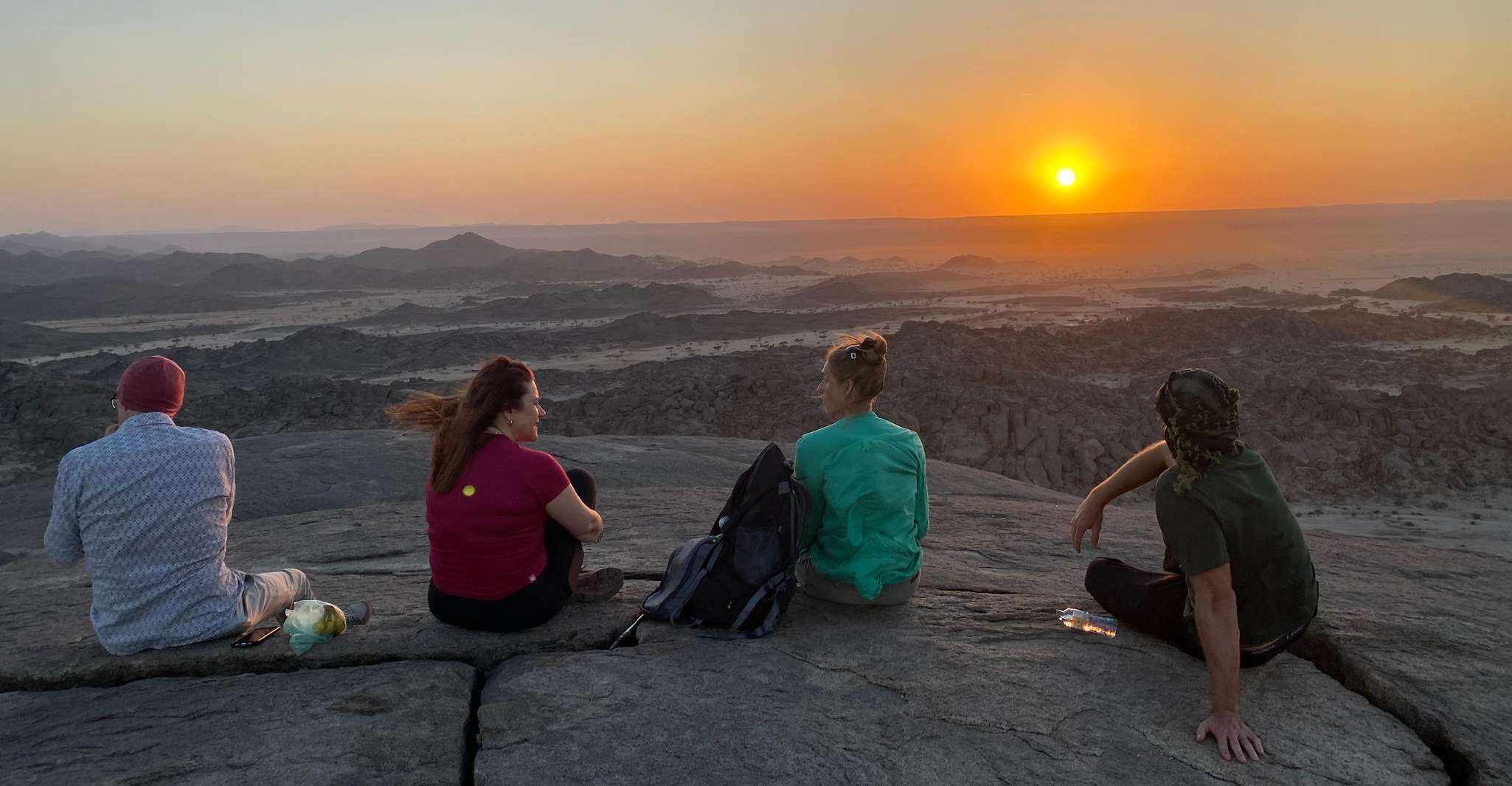 Jeddah: Moon Mountain Guided Hiking Tour with Snacks photo 2