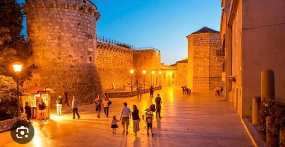 From Punat: Punat-Krk Night Boat Tour with Free Time
