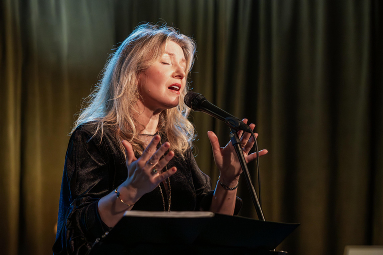 Algarve, Alte: Intimate Fado Concert with Renata Violetta