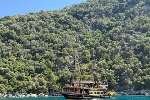 Marmaris: Family Pirate Boat Tour with Lunch & Transfers Marmaris: Family Pirate Boat Tour with Lunch & Transfers