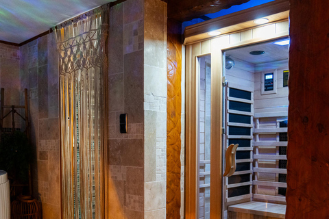 París: Estancia en el Hotel Seine Yacht y espectáculo de Cabaret Latino Paradis