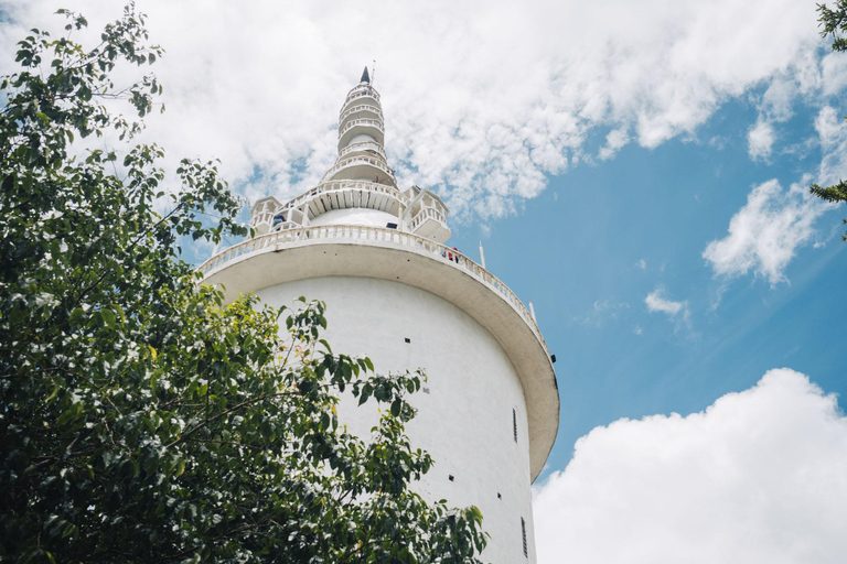 From Kandy: Tuk Tuk Day Trip To Ambuluwawa Tower