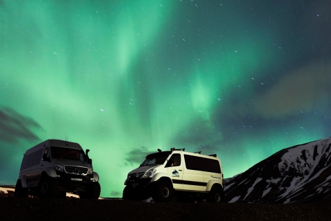 Depuis Reykjavik : Circuit Aurore boréale en Super Jeep