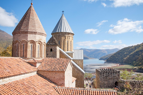 Vanuit Tbilisi: Ananuri, Gudauri, Gergeti Kerk Dagtocht