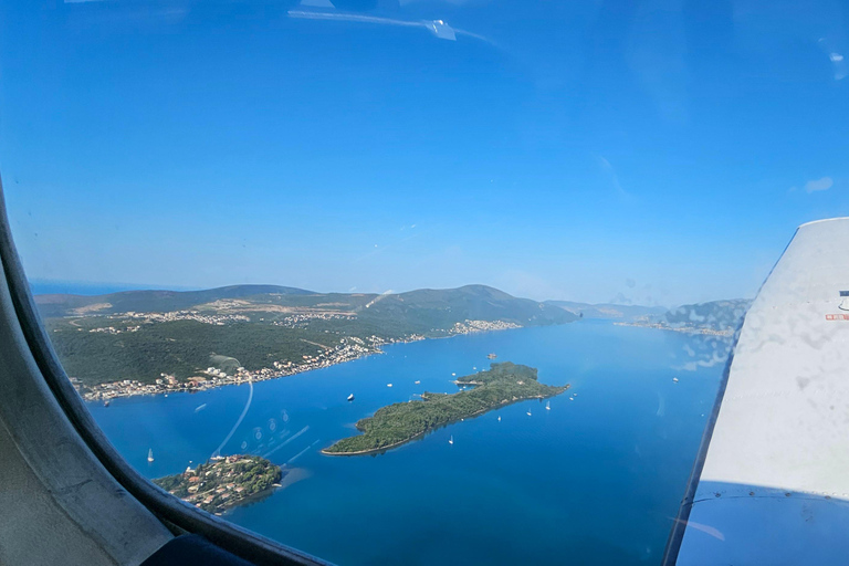 Nikšić: Private Panoramic Flight Nikšić: Private 15-minute panoramic flight