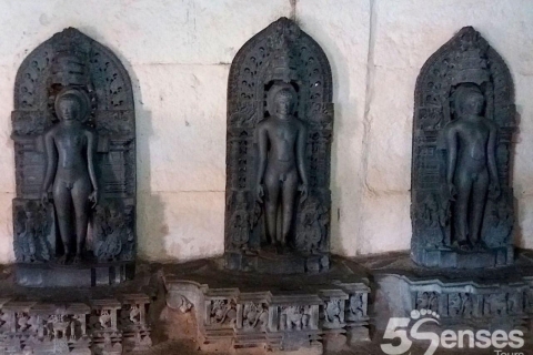 Shravanabelagola: Rondleiding door 's werelds grootste monolithische standbeeld