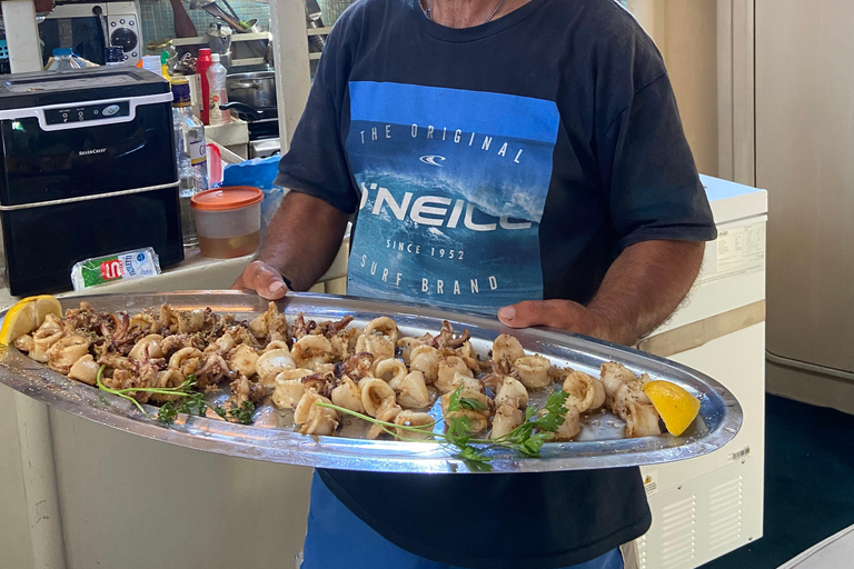 Athens: Full-Day Private Sailing Trip with Meal & Drinks Daily sailing cruise from Athens with food and drinks