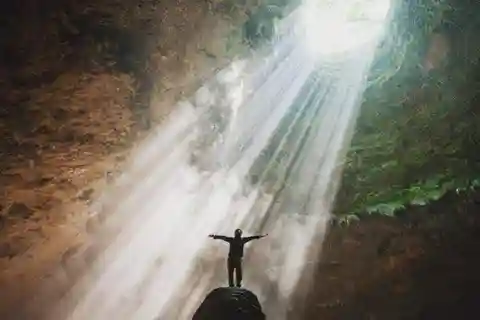 Yogyakarta: Gita guidata di un giorno alle grotte di Jomblang e Pindul