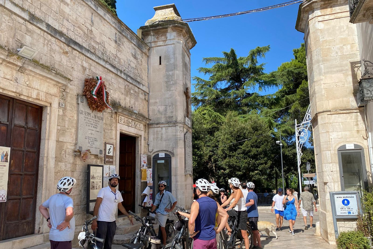 e-bike ring tour between Locorotondo and Martina Franca e-bike tour Locorotondo, Martina Franca and visit to a dairy