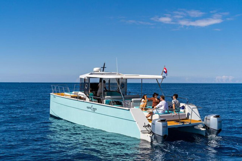 Dubrovnik: Katamarantur med Blå grottan, dryck och snorkling