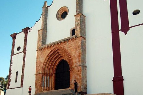 Albufeira: Silves Castle, Cathedral, and Market Tour