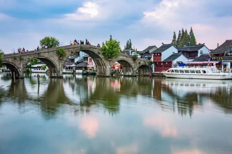 Zhujiajiao Water Town Private Tour with Boat Ride and Garden Private Tour