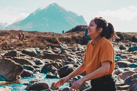 Von Inverness aus: Tagestour zur Isle of Skye mit Fairy Pools