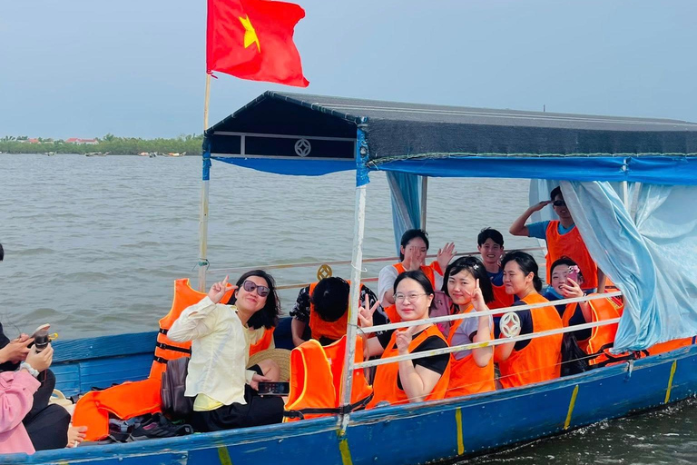 Hue Tour to Tam Giang Lagoon & Thuan An Beach by Jeep