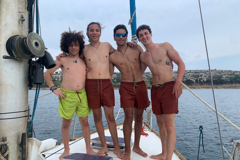 Syracuse: Snorkeling Excursions by Sailboat to Plemmirio Syracuse: Snorkeling Excursions by Sailboat at Plemmirio