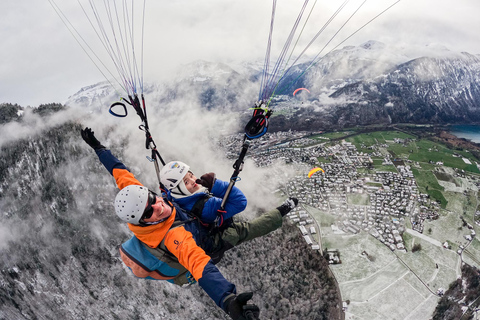 Interlaken: Lot paralotnią w tandemie z pilotem