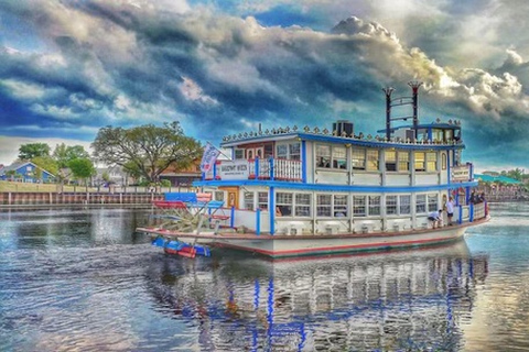 North Myrtle Beach: Dinner Cruise on a Paddle Wheel Boat