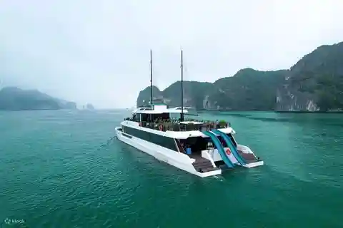 Crucero de lujo de 5 estrellas de un día por la bahía de Ha Long y la bahía de Lan Ha