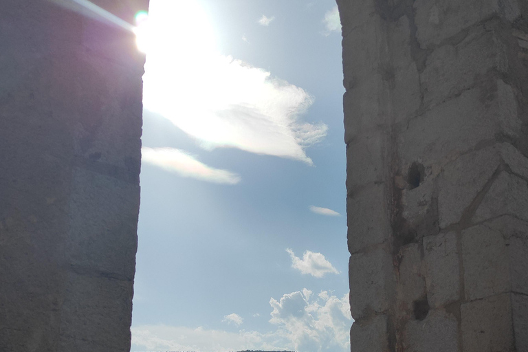 From Valencia: Excursion to Chulilla + hike and kayak tour on the lake From Valencia: Excursion to Chulilla + hike and kayaking tour on the lake